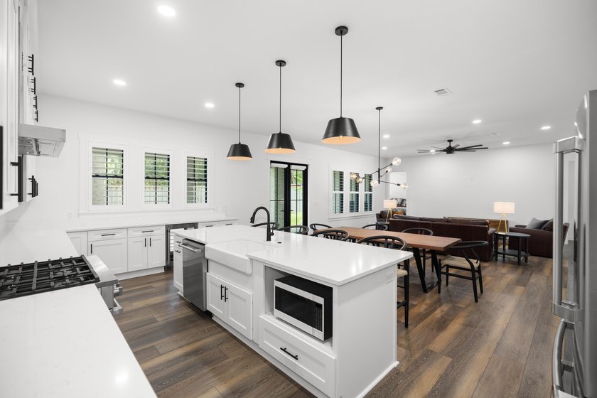 Welcome to Southern Charm! This 5 bedroom, 4 bath home has all - photo 22
