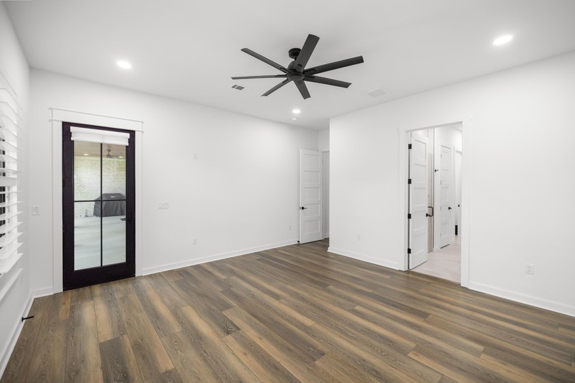 Welcome to Southern Charm! This 5 bedroom, 4 bath home has all - photo 31