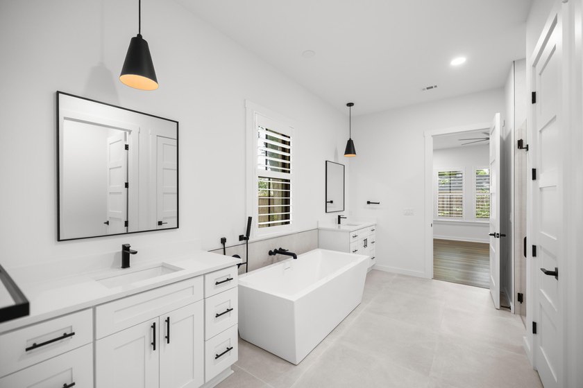 Welcome to Southern Charm! This 5 bedroom, 4 bath home has all - photo 33