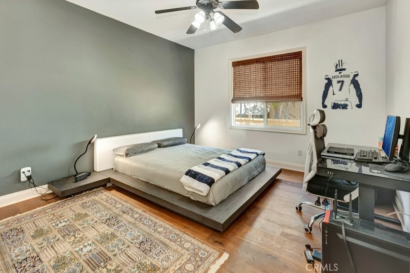 LOCATION! LOCATION! This Gorgeous Home Is Located On A Premier - photo 33