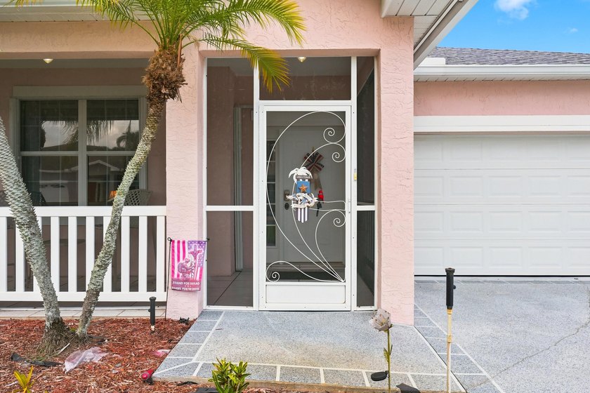 Welcome to this charming single-story residence located in Kings - photo 5
