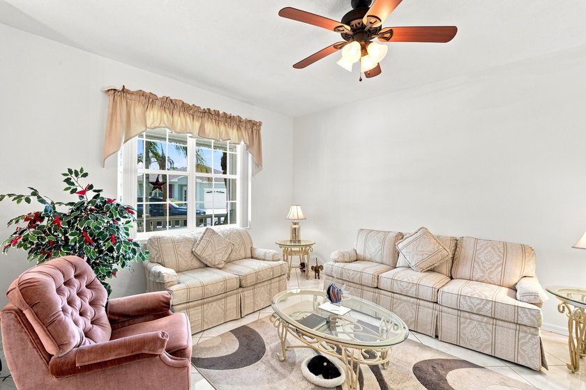 Welcome to this charming single-story residence located in Kings - photo 10