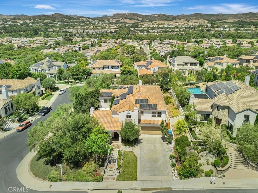 LOCATION! LOCATION! This Gorgeous Home Is Located On A Premier - photo 49