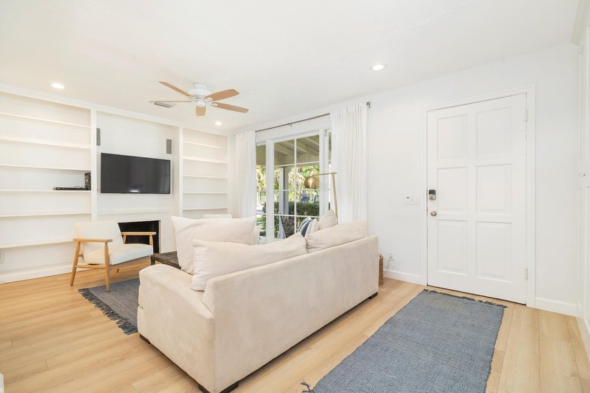 Historic charm meets modern luxury in this beautifully updated 3 - photo 4