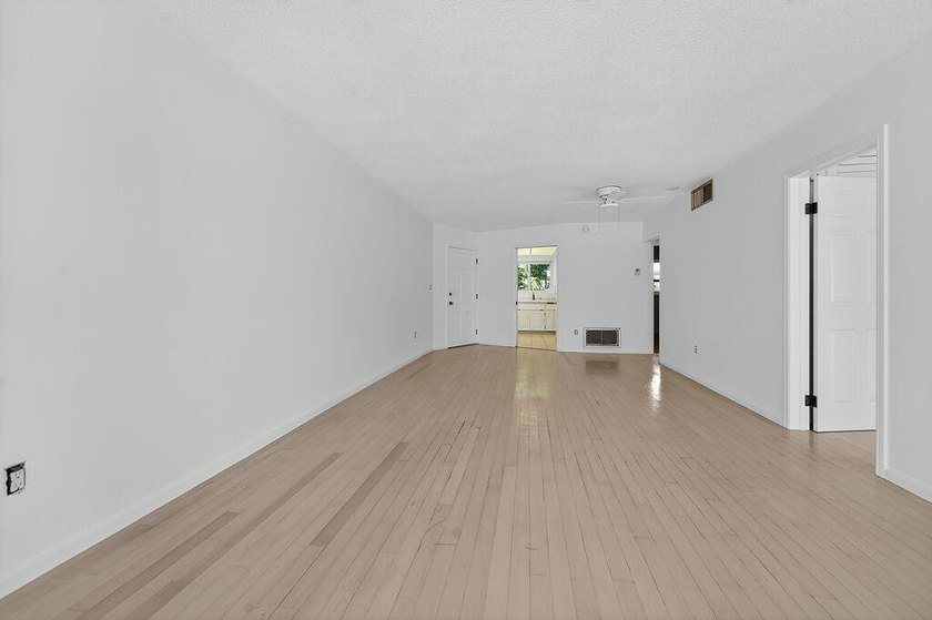 Don't miss this super clean, 2BR, 2 BA in highly sought after - photo 5
