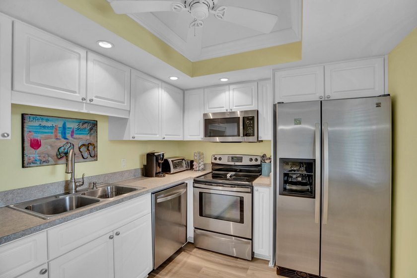 Fully furnished 2BR/2BA condo with golf &amp; tennis court views - photo 14