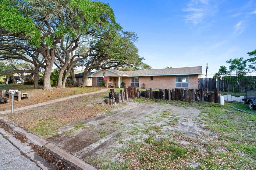 Location, space, and lifestyle - this Rockport gem delivers all - photo 35
