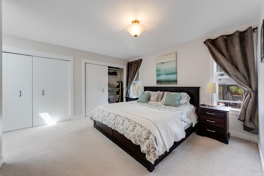 Welcome to this immaculate Valleycliffe home backing onto - photo 17