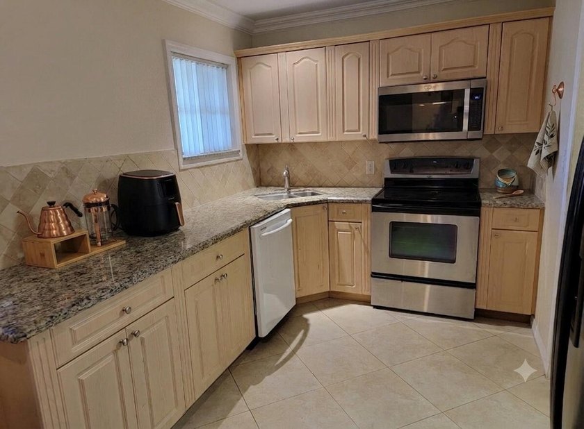 Discover the perfect blend of comfort, space, and convenience in - photo 7