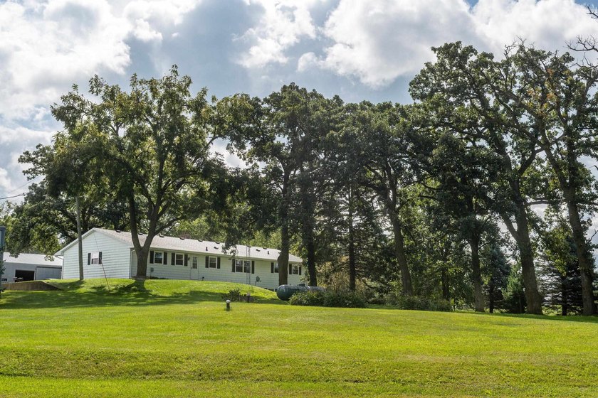 Nestled in Verona and on the outskirts of Mt. Horeb you have - photo 23