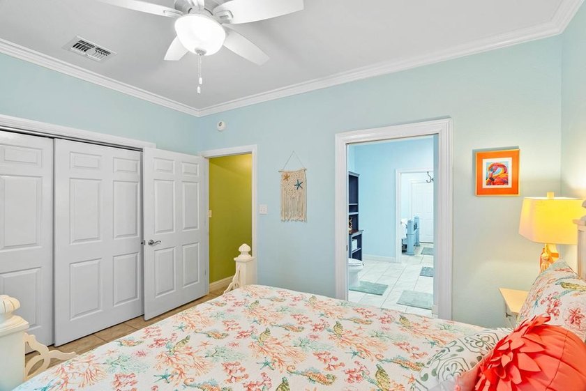 Immaculate single-story home located in the highly sought-after - photo 28