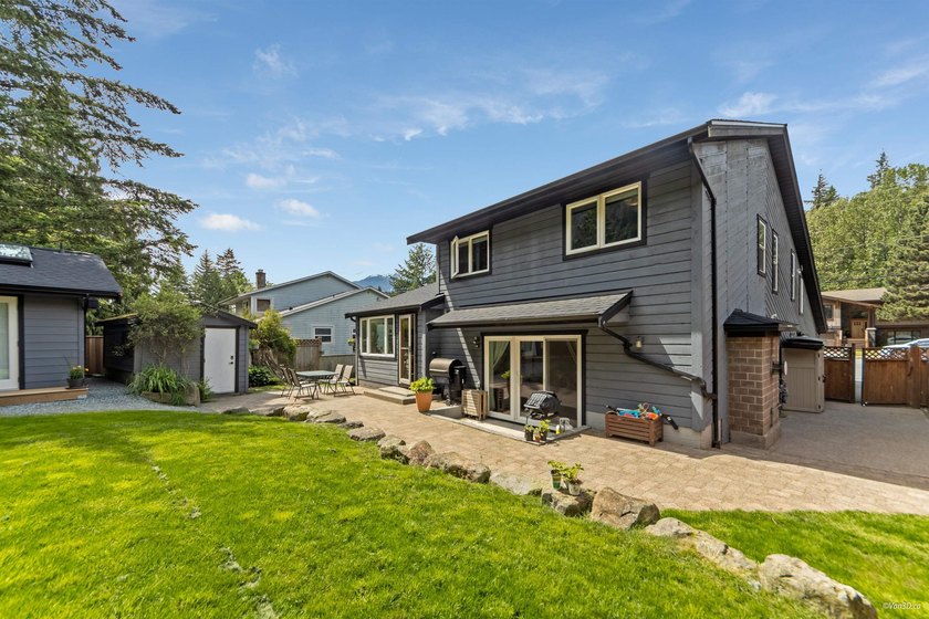 Welcome to this immaculate Valleycliffe home backing onto - photo 30