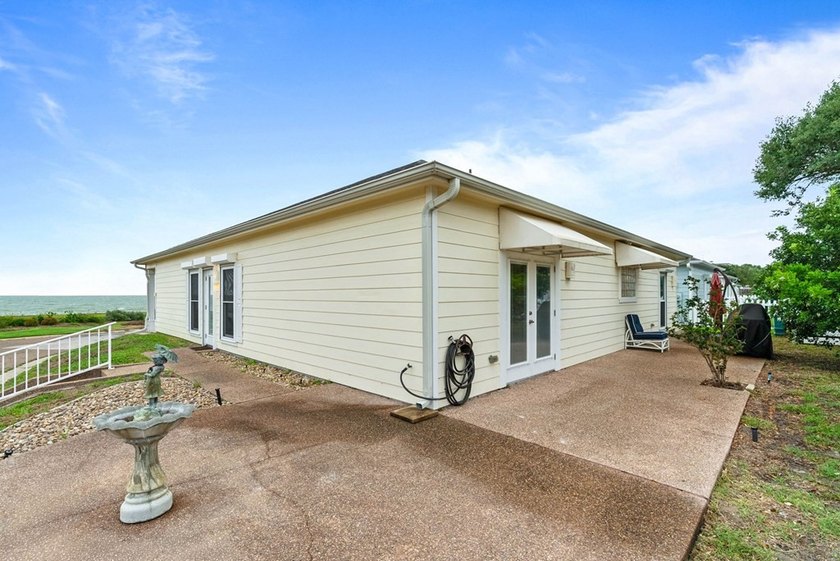 Immaculate single-story home located in the highly sought-after - photo 35