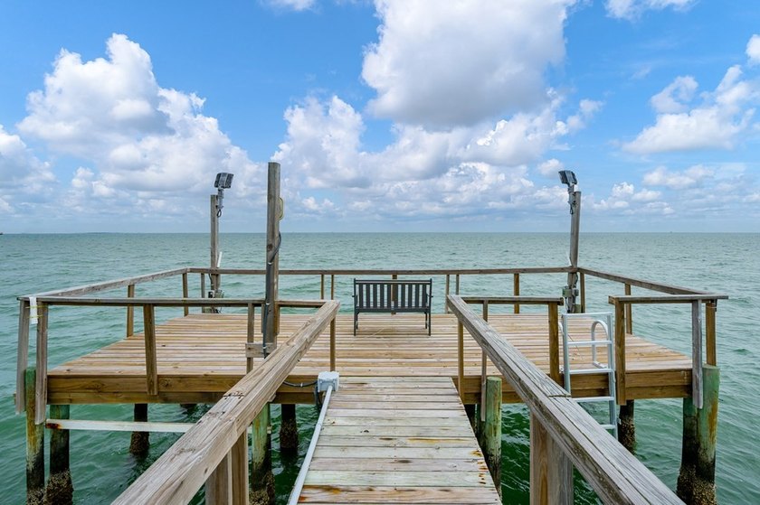 Immaculate single-story home located in the highly sought-after - photo 40