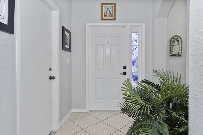 Beautiful 3-bedroom, 2.5-bath townhouse in the highly - photo 9