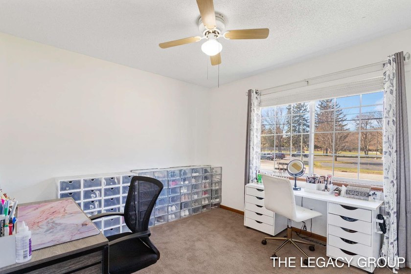 Welcome to this beautifully maintained 4 bedroom, 2 bath home - photo 11
