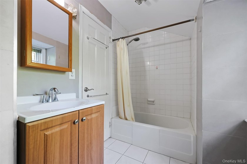 Located in the highly desirable Village of Lake Success, this - photo 24