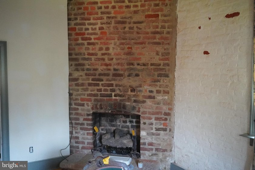 Own a rare piece of Fredericksburg history with this - photo 10