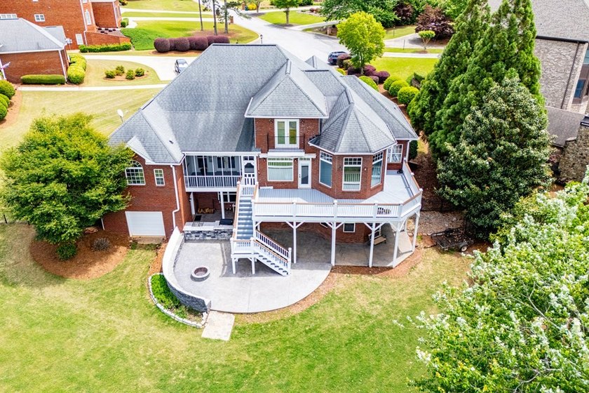 Coming soon! Lakeside Luxury! This stunning 4-sided brick ranch - photo 10
