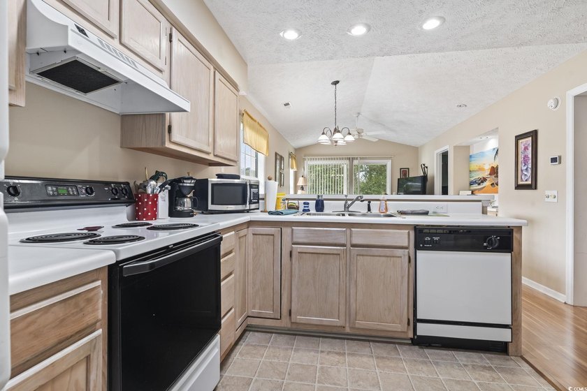 This captivating 3rd floor end unit features 2 bedrooms and 2 - photo 11