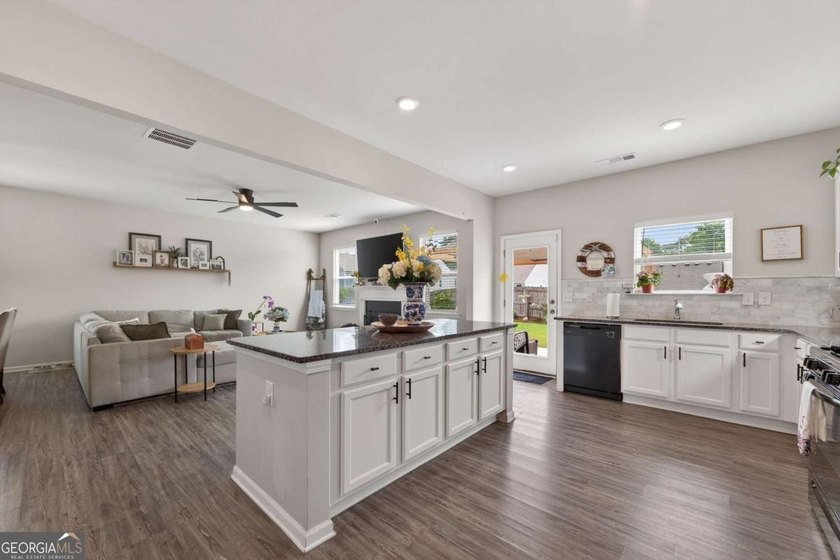 Welcome to 266 Shoals Bridge Road in the highly sought-after - photo 14
