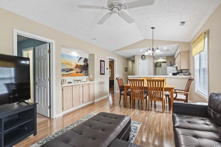 This captivating 3rd floor end unit features 2 bedrooms and 2 - photo 19