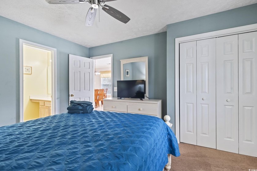 This captivating 3rd floor end unit features 2 bedrooms and 2 - photo 25