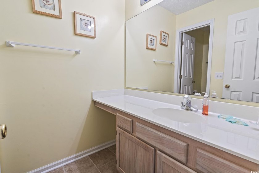 This captivating 3rd floor end unit features 2 bedrooms and 2 - photo 26