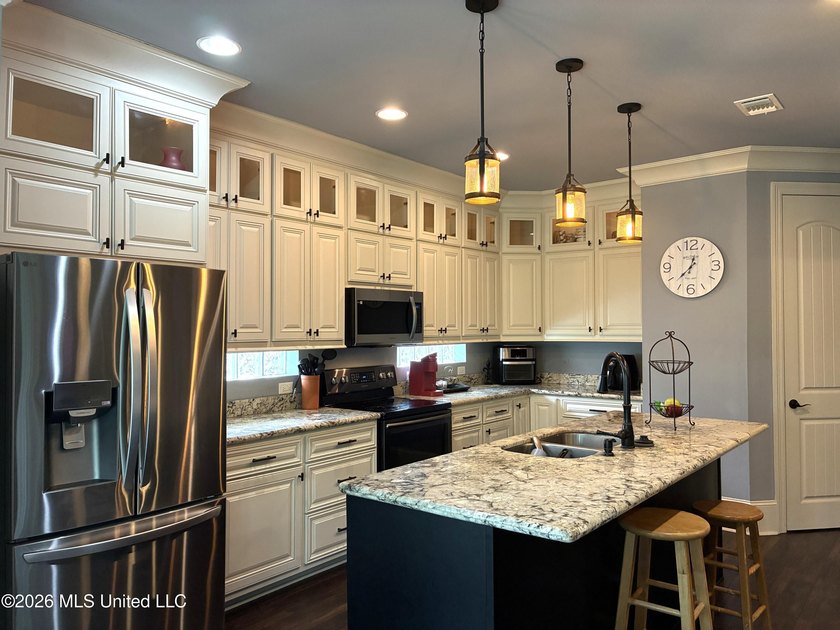 PERFECT in so many ways with a full house water filtration - photo 9