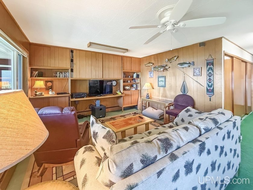 Fortune Lake Waterfront Home! Opportunities like this are - photo 22