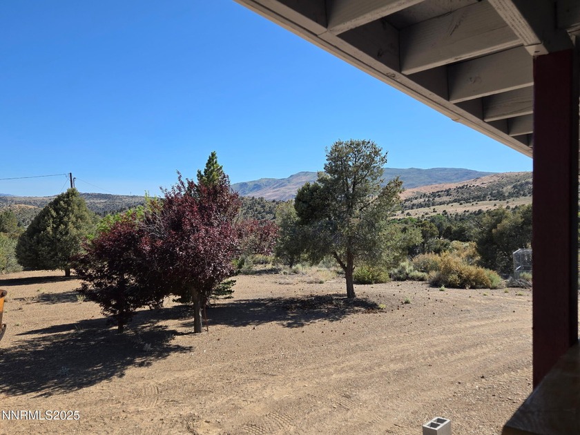 Enjoy the peace and quiet of Topaz Ranch Estate living. This - photo 6