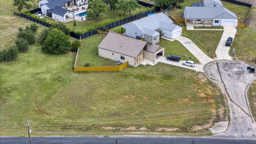 Hill Country Corner Lot near Golf Course - photo 18