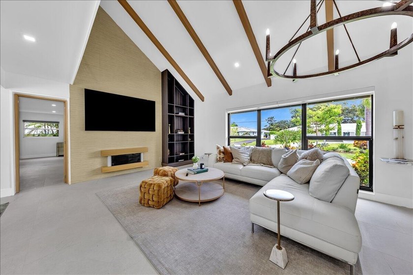 Experience refined European contemporary design in this fully - photo 10