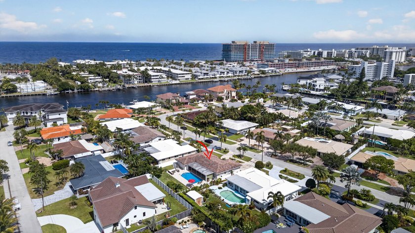 Experience Spectacular Florida living in this beautifully - photo 3