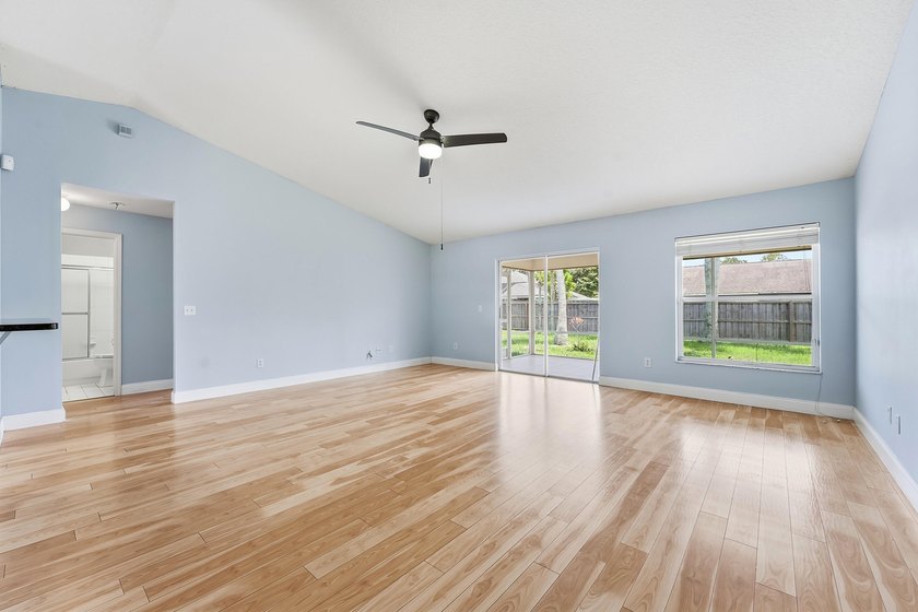 This charming single-story home in the heart of Port St. Lucie - photo 5