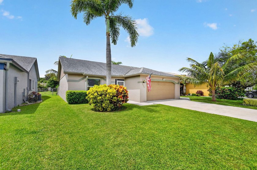 Priced to Sell! Don't miss this fantastic opportunity to own a - photo 2