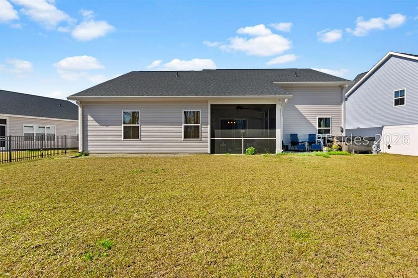 BETTER THAN NEW!!!Built 2023 on a PREMIUM LOT you can move right - photo 22