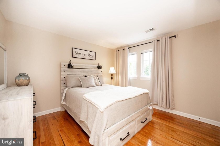 Available immediately! 1538 Tattersall Way is resplendent with - photo 34