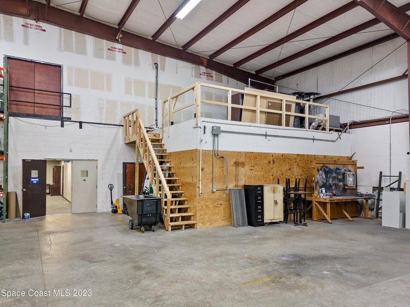 Here is an excellent opportunity to acquire a well-maintained 20 - photo 38