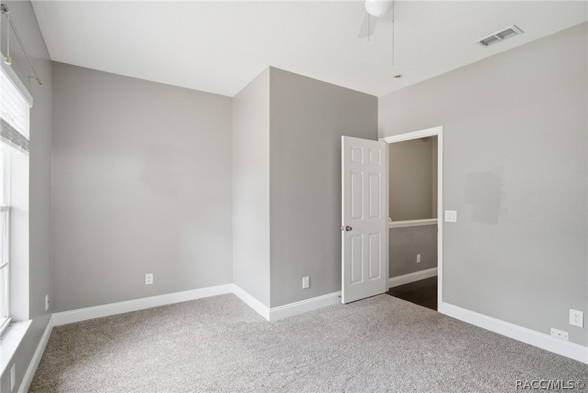 Welcome to maintenance-free living in one of Citrus County's - photo 16