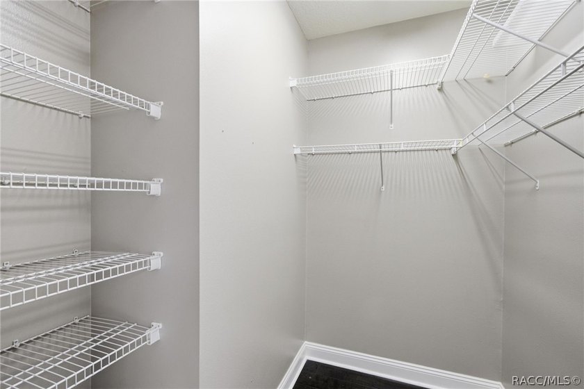 Welcome to maintenance-free living in one of Citrus County's - photo 18