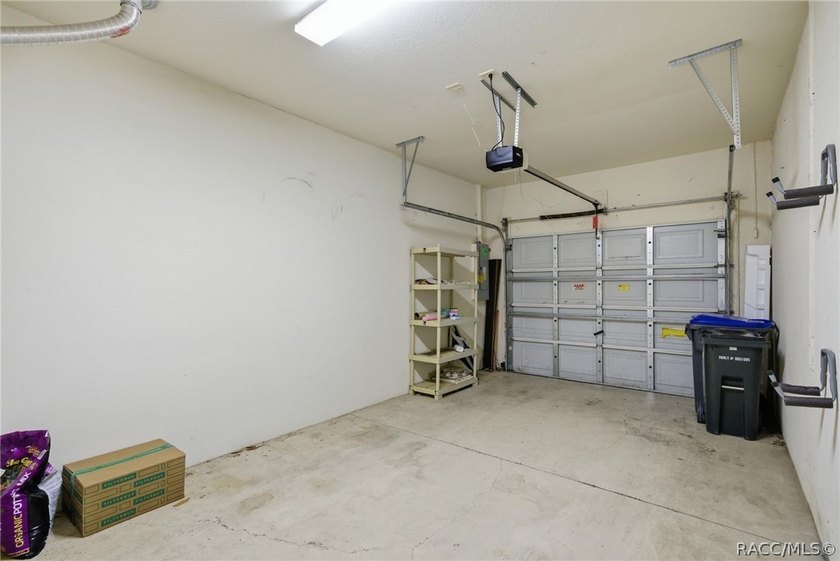 Welcome to maintenance-free living in one of Citrus County's - photo 26