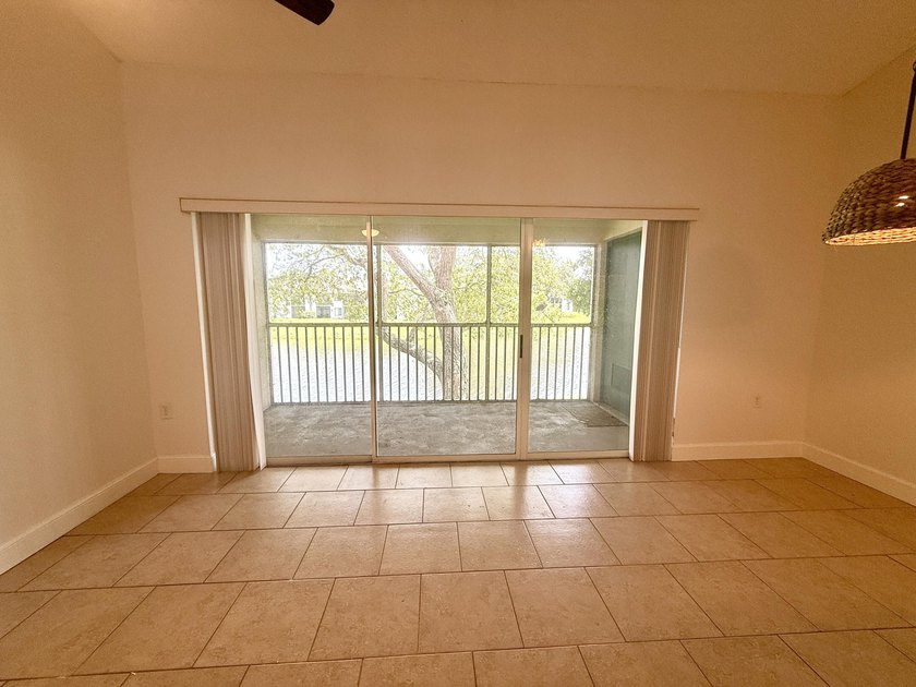 Move right into this beautifully updated 2-bedroom, 2-bathroom - photo 7