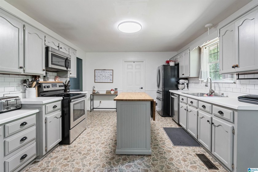 Welcome to Rock Mountain Drive's newest listing, a stunning - photo 11