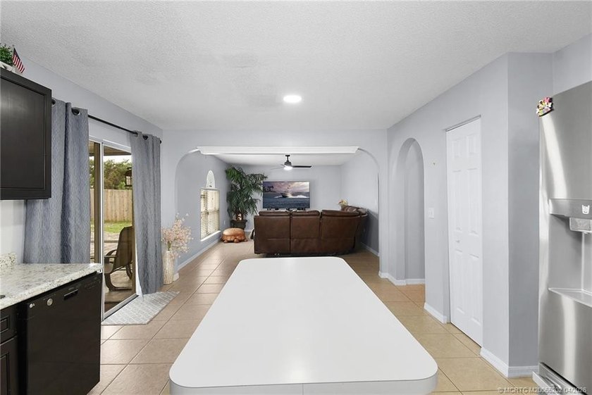Welcome to this 2002 year built home offering 4 bedrooms and 2.5 - photo 11
