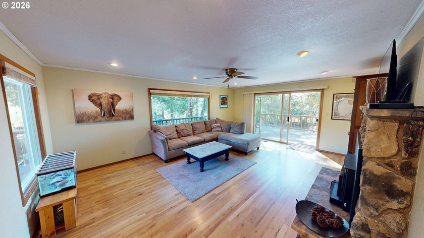 Beautiful Classic Ranch on 1.09 Private Acres - Timeless - photo 13