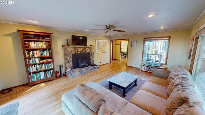 Beautiful Classic Ranch on 1.09 Private Acres - Timeless - photo 15