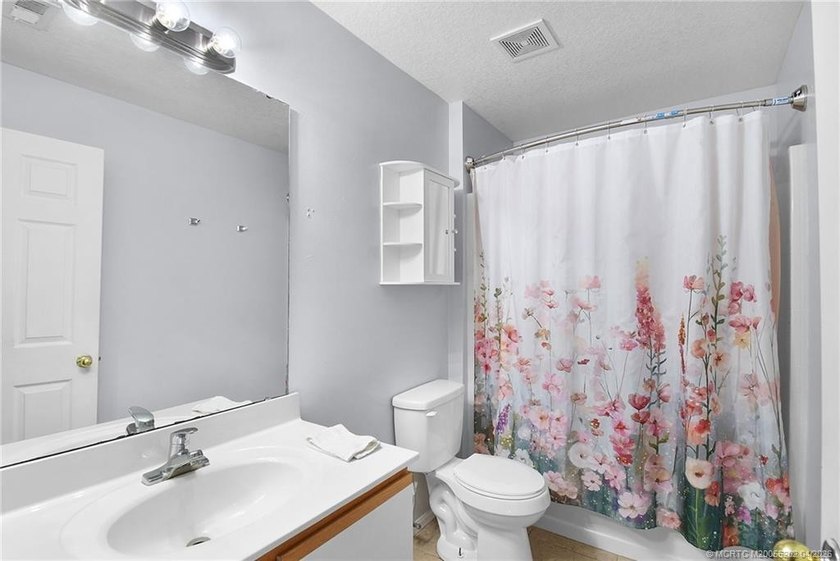 Welcome to this 2002 year built home offering 4 bedrooms and 2.5 - photo 20