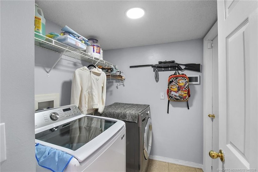 Welcome to this 2002 year built home offering 4 bedrooms and 2.5 - photo 32
