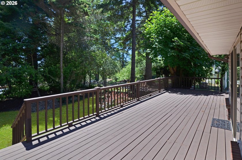 Beautiful Classic Ranch on 1.09 Private Acres - Timeless - photo 43